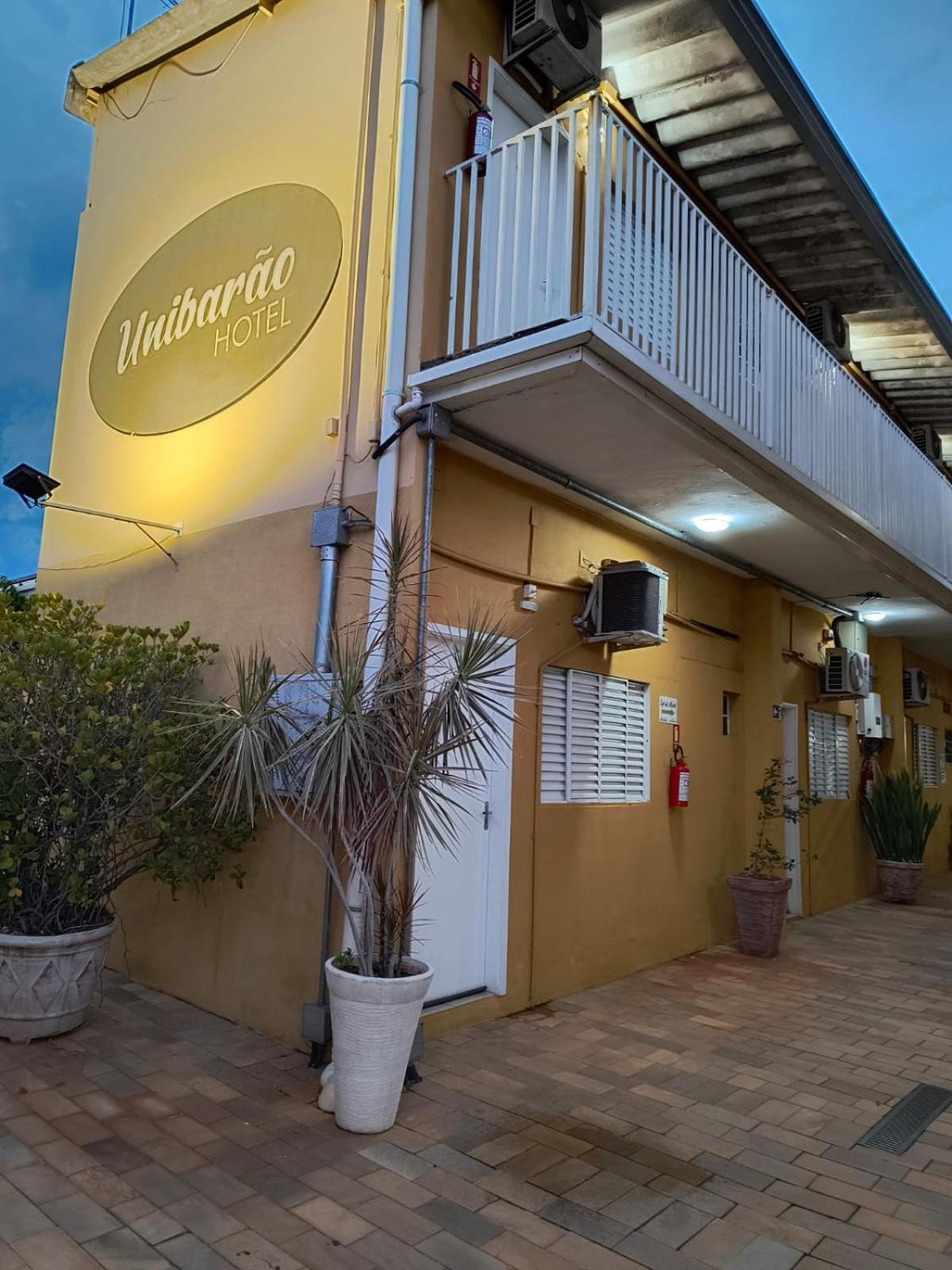 Unibarão Hotel -Próximo as Universidades Unicamp-Puc-Hospitais -Bancos-Restaurantes-Praça Capital -Shopping Dom Pedro -Ceasa Campinas  Extérieur photo